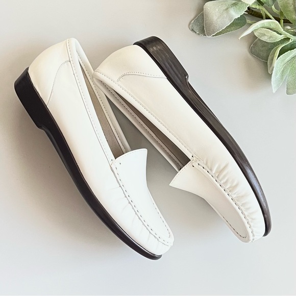 SAS San Antonio Shoemaker Simplify Slip On Loafer Comfortable White Size: 7 New - Picture 2 of 13